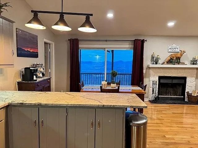 7 Lakeview Drive, Hayesville, NC 28904