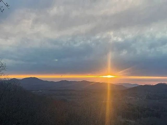 7 Lakeview Drive, Hayesville, NC 28904