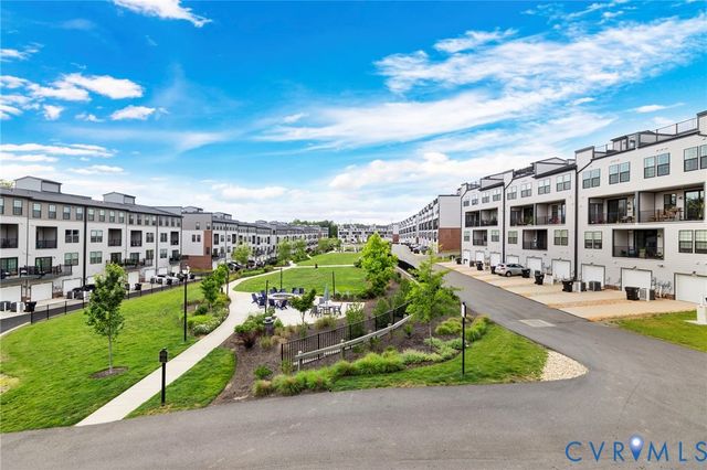 222 Brattice Dr, Midlothian, VA 23114