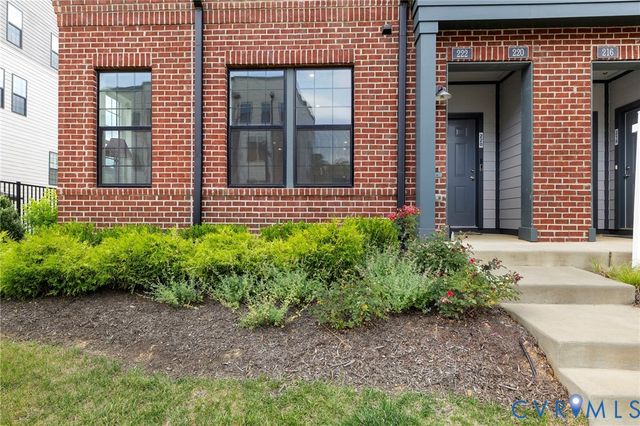 222 Brattice Dr, Midlothian, VA 23114