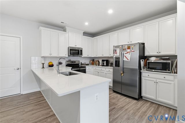 222 Brattice Dr, Midlothian, VA 23114