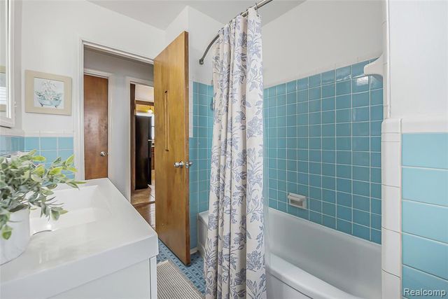 417 Helene Avenue, Royal Oak, MI 48067