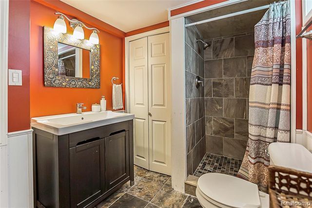 417 Helene Avenue, Royal Oak, MI 48067
