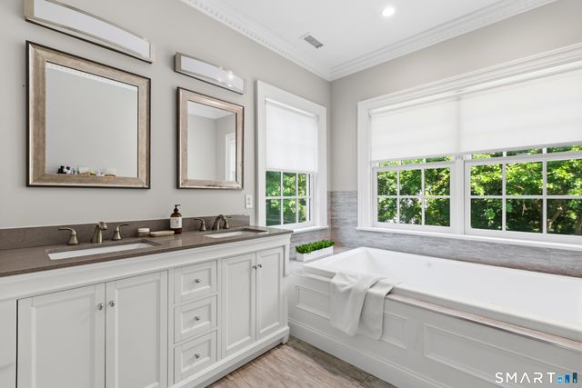 16 Ridgebrook Road, Greenwich, CT 06830