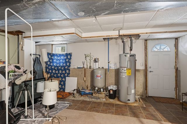 12 Keyes Road, Westford, MA 01886