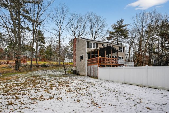 12 Keyes Road, Westford, MA 01886