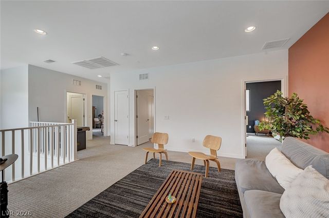 2557 Iron Crest Lane, Las Vegas, NV 89138