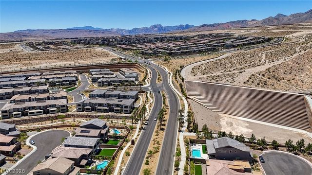 2557 Iron Crest Lane, Las Vegas, NV 89138