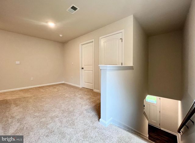 704 QUEENSBURY CT, Elkton, MD 21921