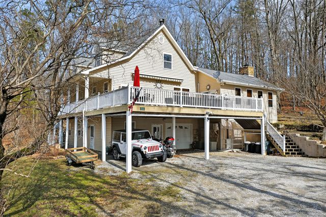 2144 Street Place Loop, Monterey, TN 38574