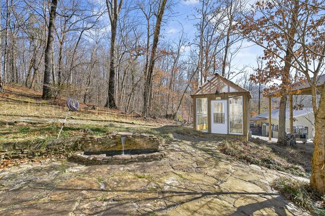 2144 Street Place Loop, Monterey, TN 38574