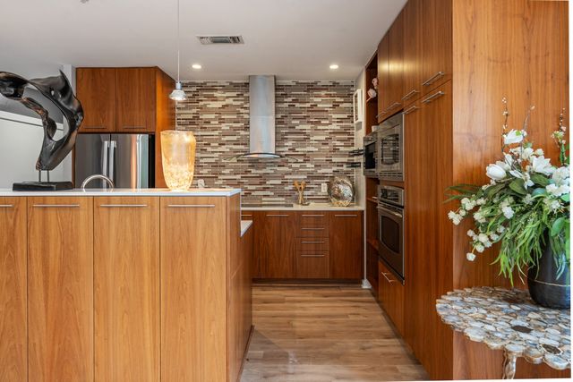 2323 N Houston Street 204, Dallas, TX 75219