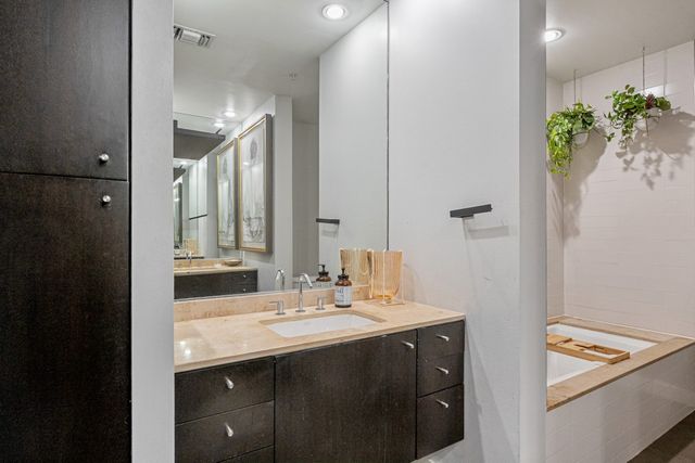 2323 N Houston Street 204, Dallas, TX 75219