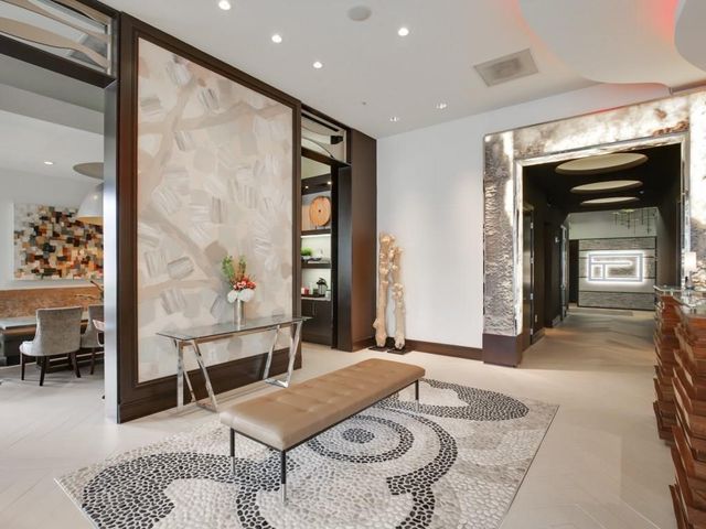 2323 N Houston Street 204, Dallas, TX 75219