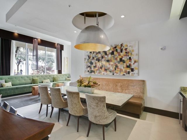 2323 N Houston Street 204, Dallas, TX 75219
