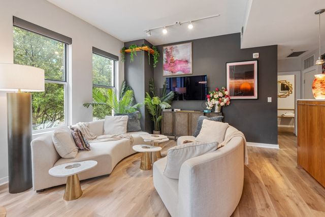 2323 N Houston Street 204, Dallas, TX 75219