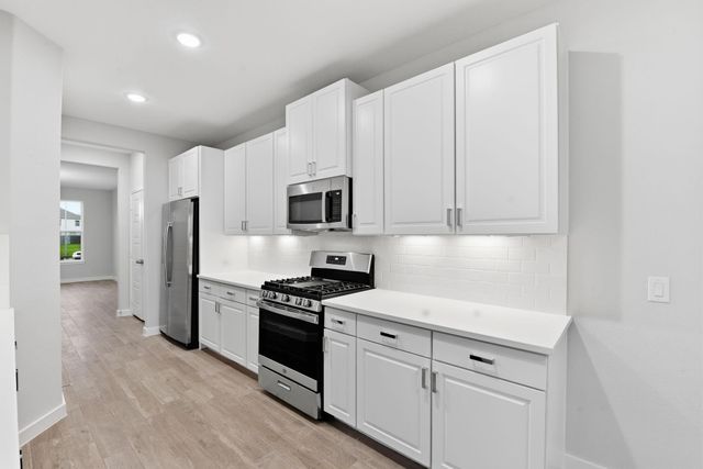 2415 Inlet Court, Fresno, TX 77545