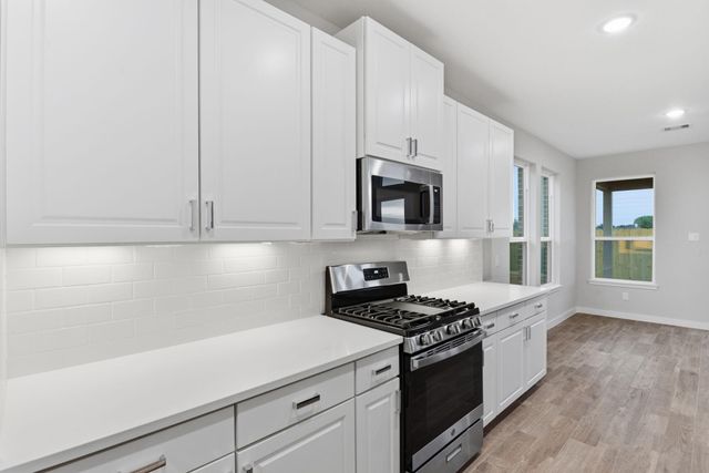 2415 Inlet Court, Fresno, TX 77545