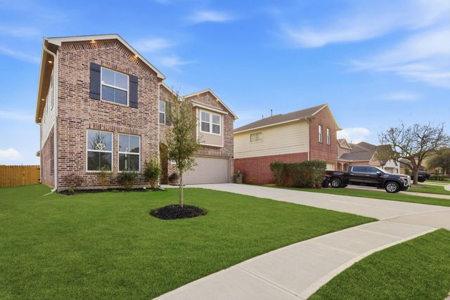 2415 Inlet Court, Fresno, TX 77545
