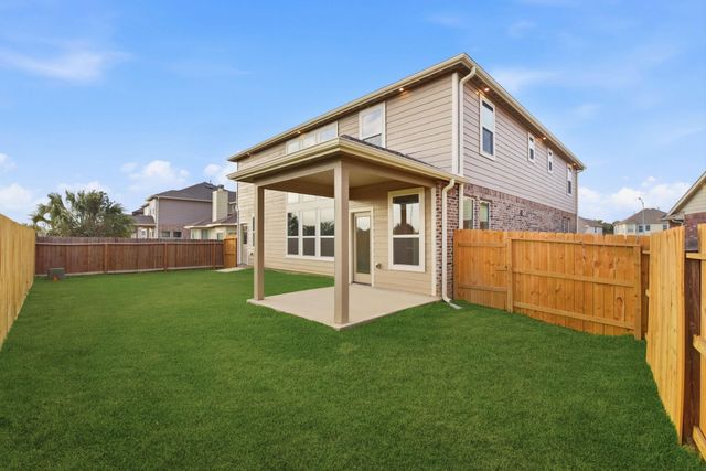 2415 Inlet Court, Fresno, TX 77545