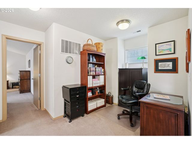 39 IRONWOOD Dr, Longview, WA 98632