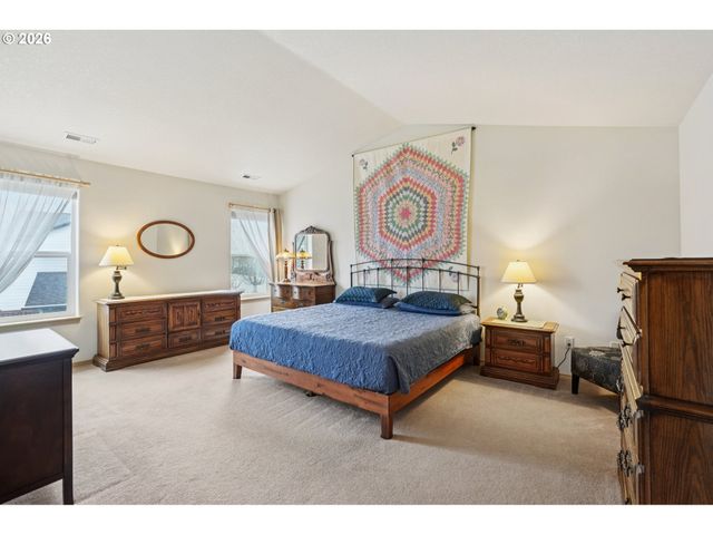 39 IRONWOOD Dr, Longview, WA 98632