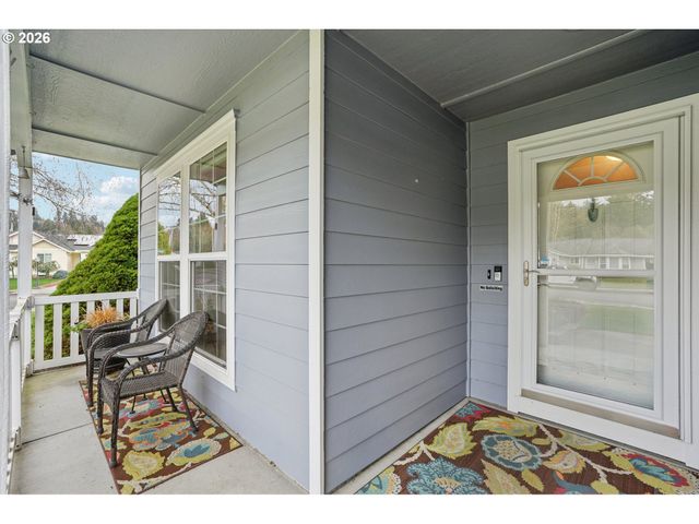 39 IRONWOOD Dr, Longview, WA 98632