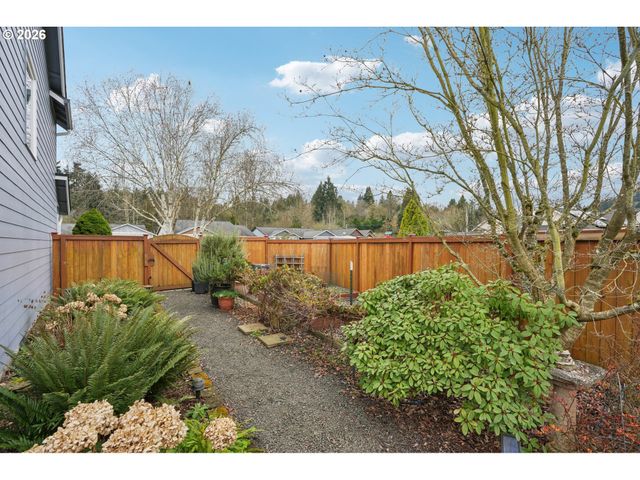 39 IRONWOOD Dr, Longview, WA 98632