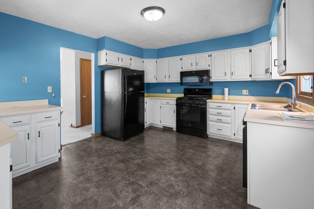 504 4th Avenue W, Andalusia, IL 61232