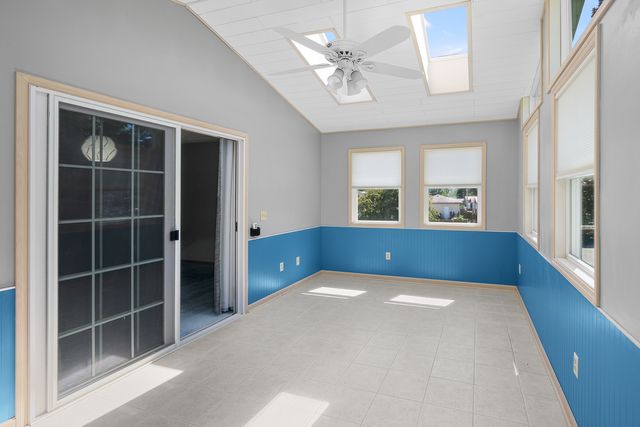 504 4th Avenue W, Andalusia, IL 61232