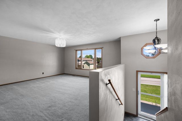 504 4th Avenue W, Andalusia, IL 61232