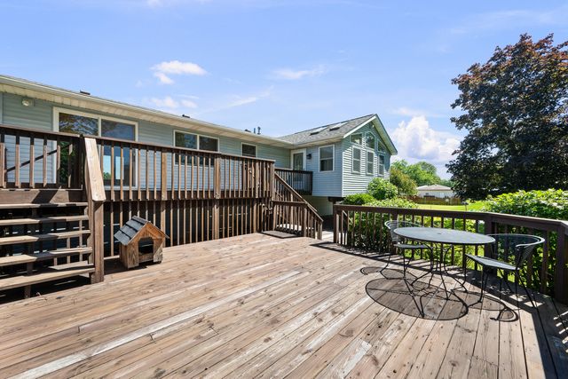 504 4th Avenue W, Andalusia, IL 61232