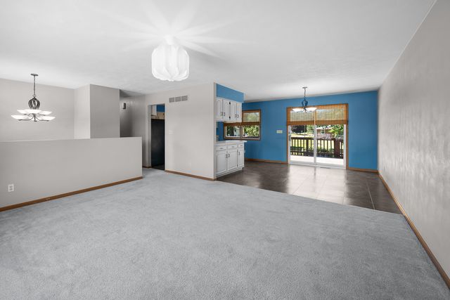 504 4th Avenue W, Andalusia, IL 61232