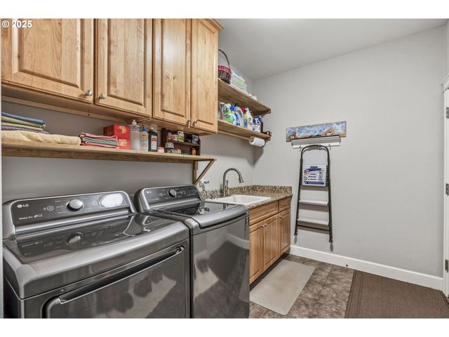 330 RILEY Ct, Toutle, WA 98649