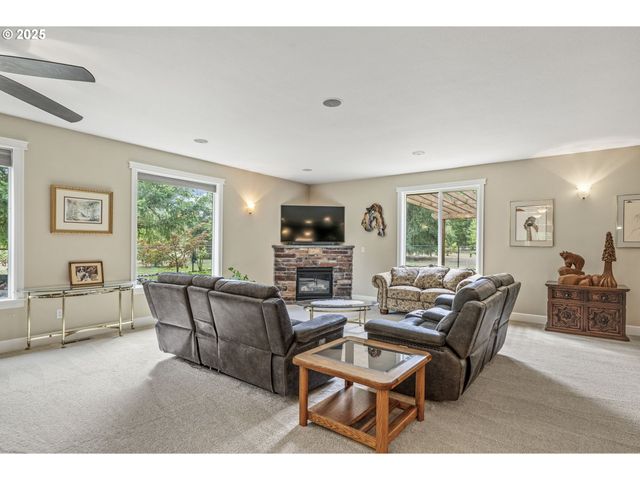 330 RILEY Ct, Toutle, WA 98649