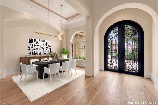 2045 Isla Vista LN, Naples, FL 34105