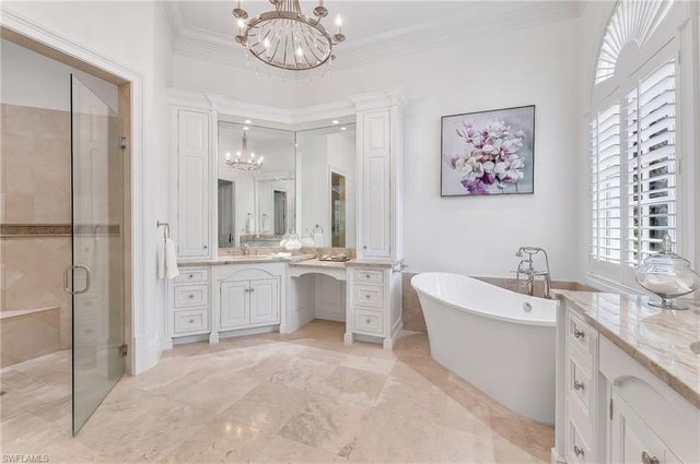 2045 Isla Vista LN, Naples, FL 34105