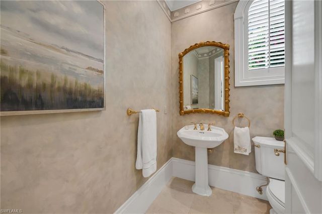 2045 Isla Vista LN, Naples, FL 34105