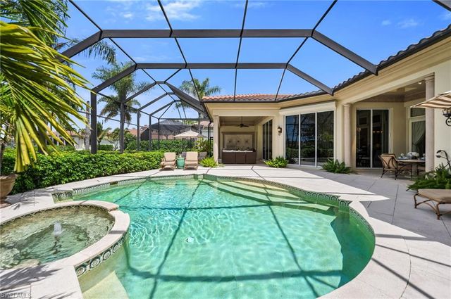 2045 Isla Vista LN, Naples, FL 34105