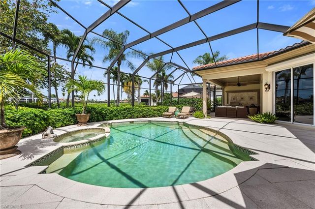2045 Isla Vista LN, Naples, FL 34105