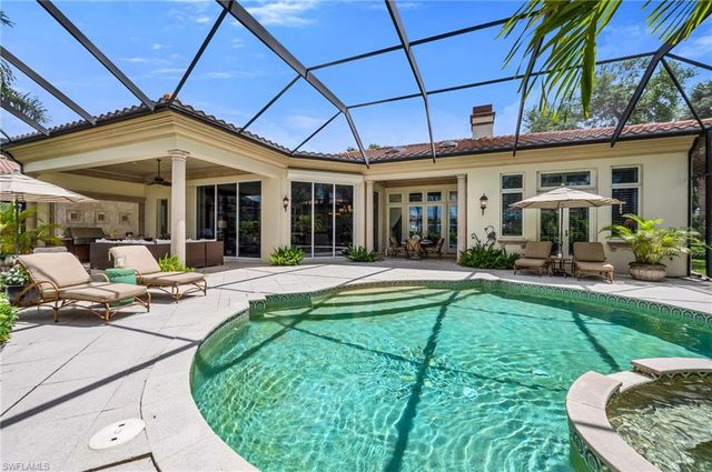 2045 Isla Vista LN, Naples, FL 34105