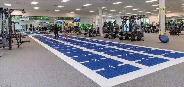 2045 Isla Vista LN, Naples, FL 34105