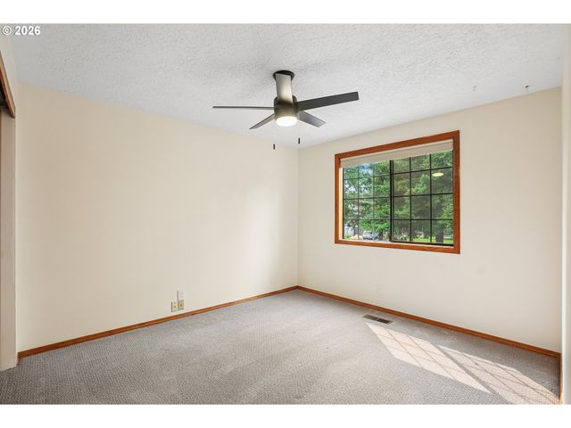 16625 Ne SAN RAFAEL Dr, Portland, OR 97230