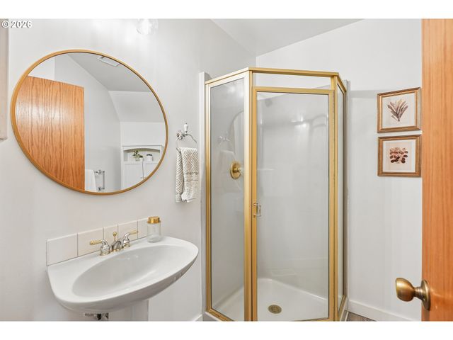 16625 Ne SAN RAFAEL Dr, Portland, OR 97230