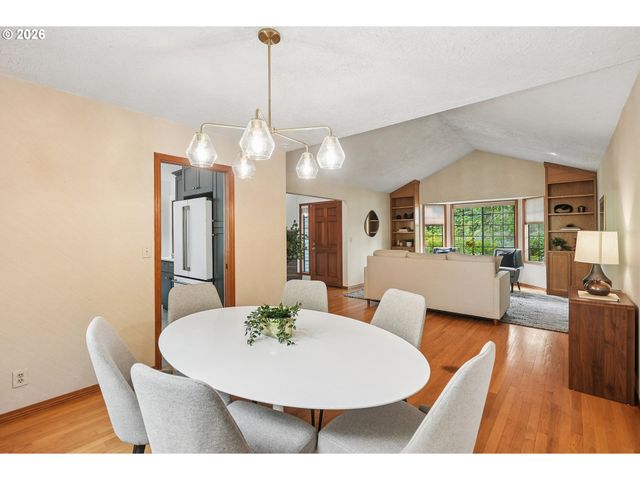 16625 Ne SAN RAFAEL Dr, Portland, OR 97230
