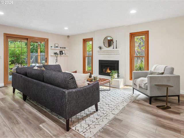 16625 Ne SAN RAFAEL Dr, Portland, OR 97230