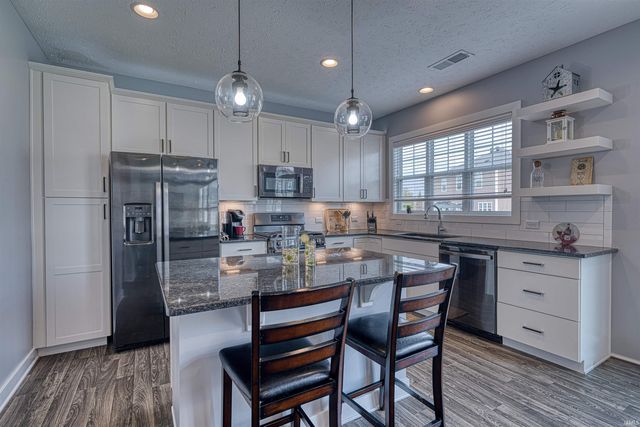 3042 Cornerstone Court, Newburgh, IN 47630