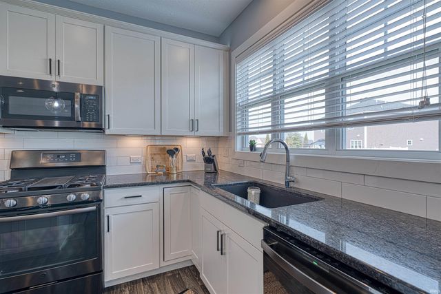 3042 Cornerstone Court, Newburgh, IN 47630