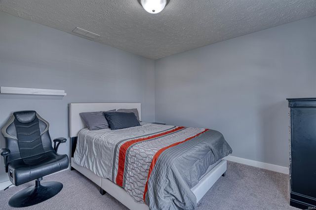 3042 Cornerstone Court, Newburgh, IN 47630