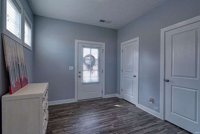 3042 Cornerstone Court, Newburgh, IN 47630